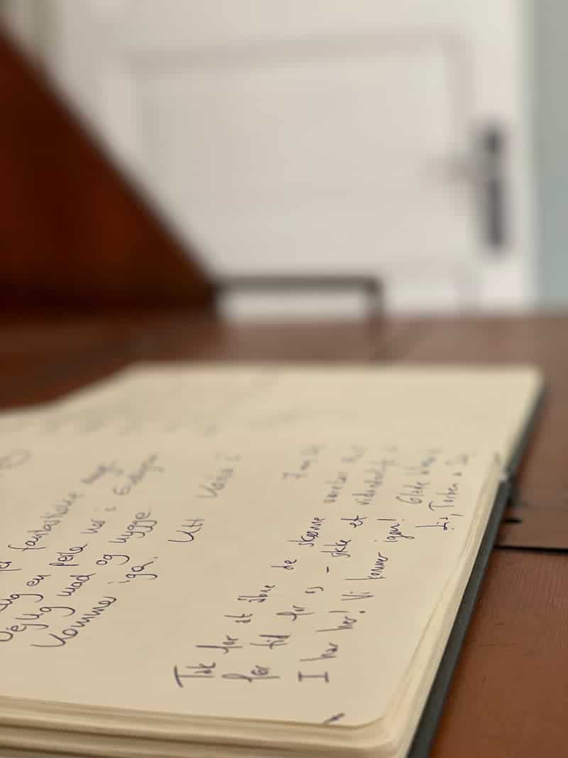 Hotel Kysten guest book with handwritten reviews from the guests